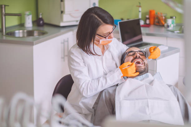 Best Emergency Gum Treatment in Savanna, IL